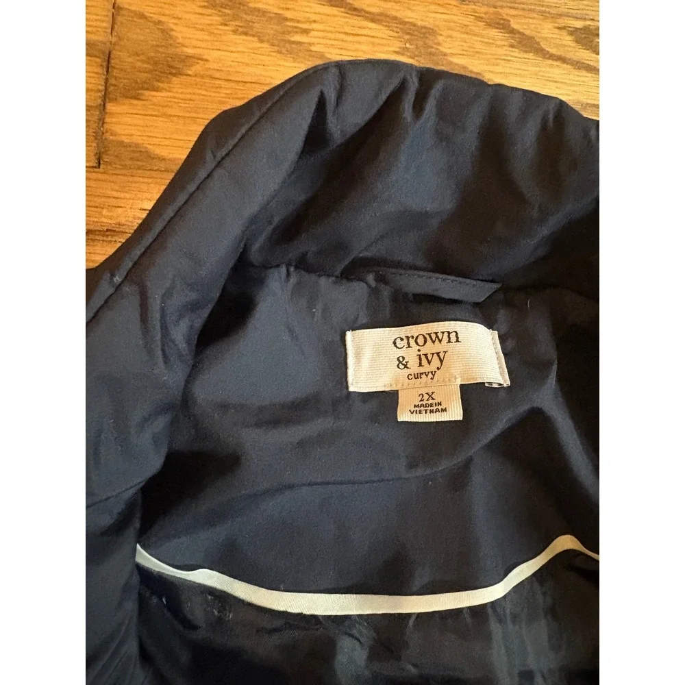 Crown & Ivy Curvy Women 2X Navy Blue‎ Puffer Vest Quilted Snap Front Pockets